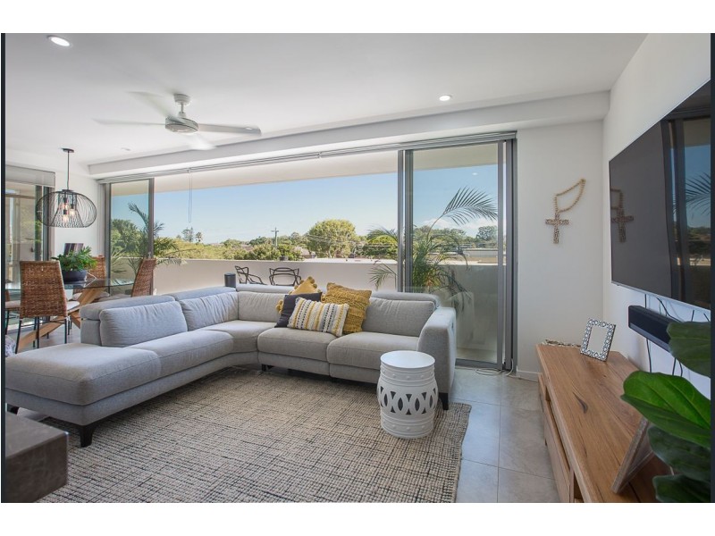 306/30 Brighton Parade, Southport QLD 4215