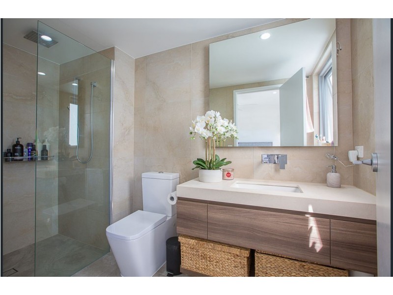 306/30 Brighton Parade, Southport QLD 4215