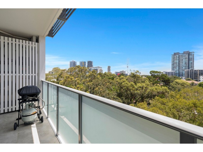 805/30 Brighton Parade, Southport QLD 4215