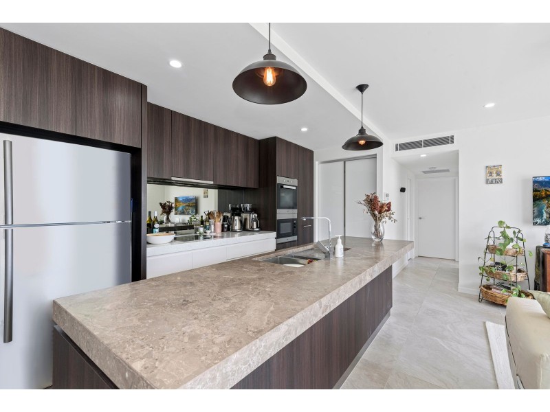 805/30 Brighton Parade, Southport QLD 4215