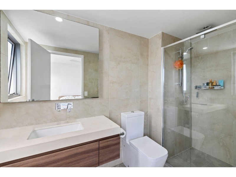 805/30 Brighton Parade, Southport QLD 4215