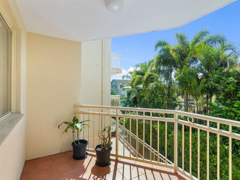 18/1198 Gold Coast Highway, Palm Beach QLD 4221