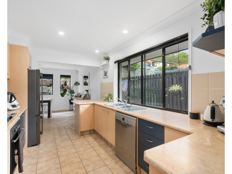 6 Tarrabool Drive, Elanora QLD 4221