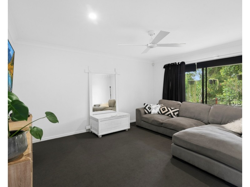 6 Tarrabool Drive, Elanora QLD 4221