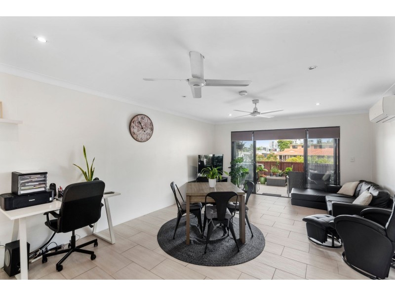 11/1064 Gold Coast Highway, Palm Beach QLD 4221