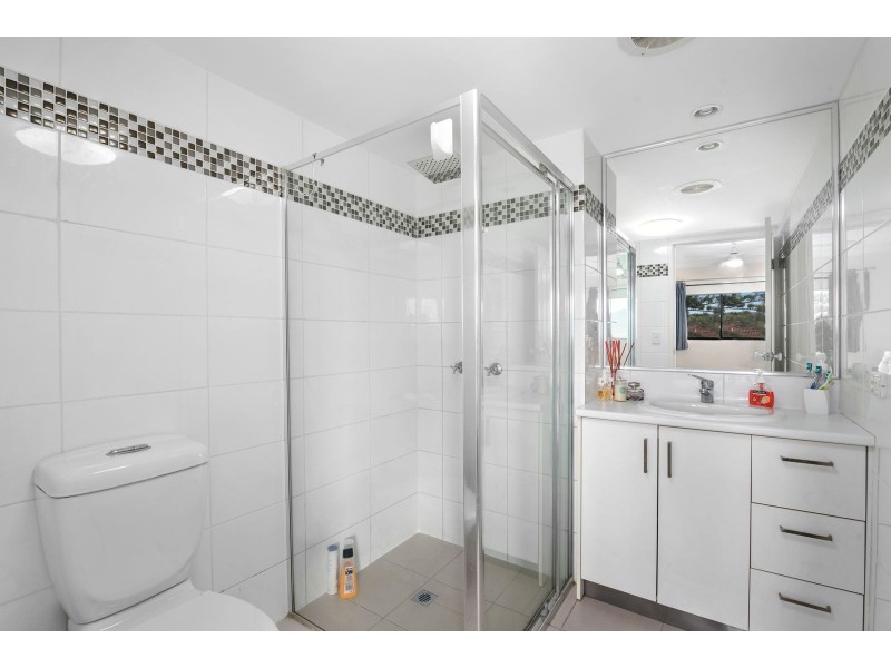 11/1064 Gold Coast Highway, Palm Beach QLD 4221