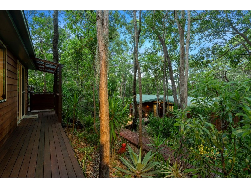 29 Calcita Avenue, Elanora QLD 4221