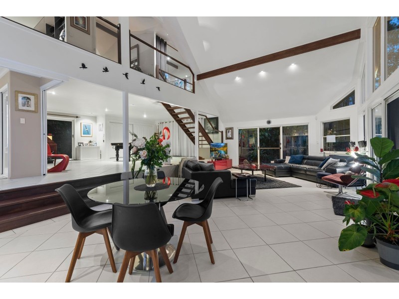 29 Calcita Avenue, Elanora QLD 4221