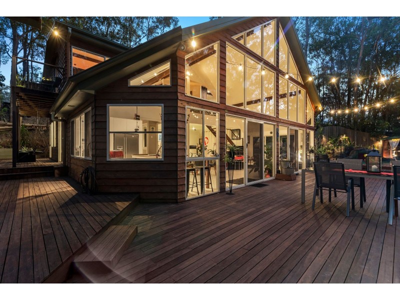 29 Calcita Avenue, Elanora QLD 4221