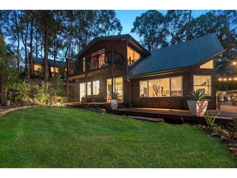 29 Calcita Avenue, Elanora QLD 4221