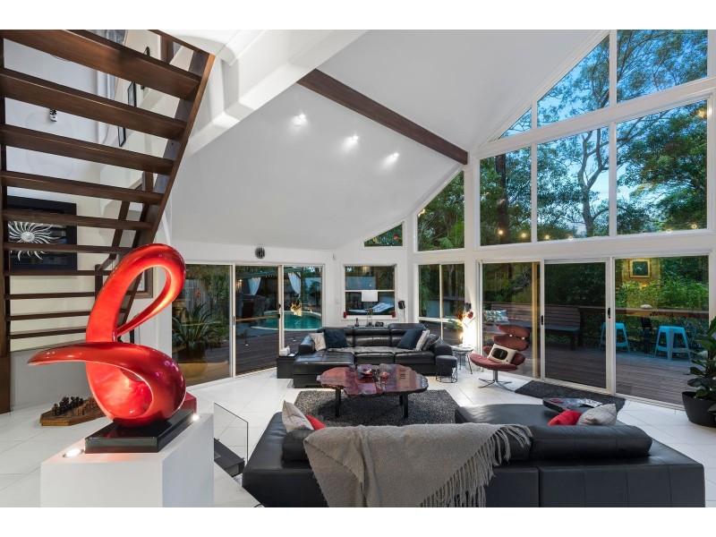 29 Calcita Avenue, Elanora QLD 4221