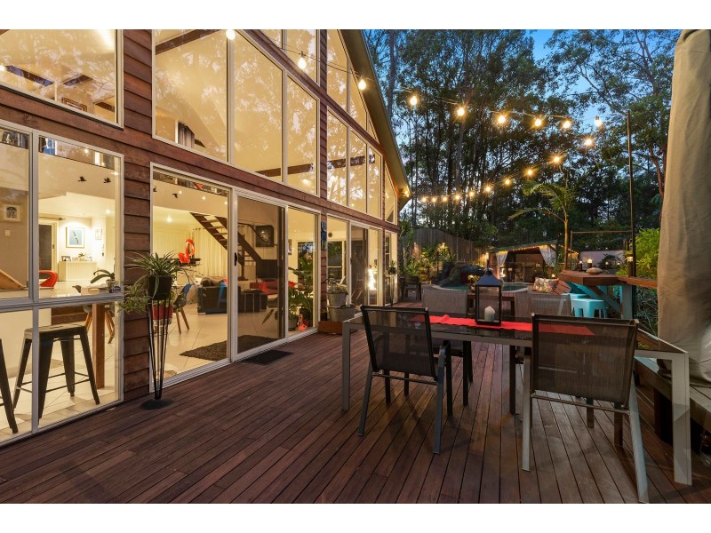 29 Calcita Avenue, Elanora QLD 4221