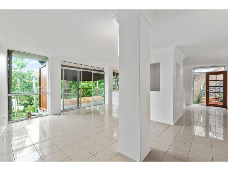 36 Woodgee Street, Currumbin QLD 4223