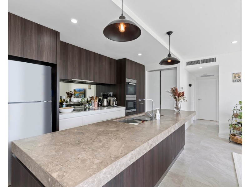 805/30 Brighton Parade, Southport QLD 4215