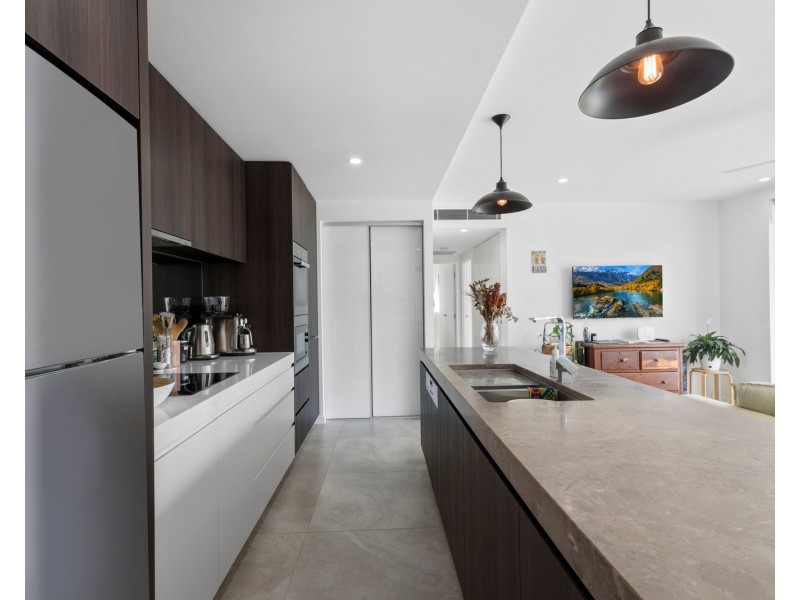 805/30 Brighton Parade, Southport QLD 4215