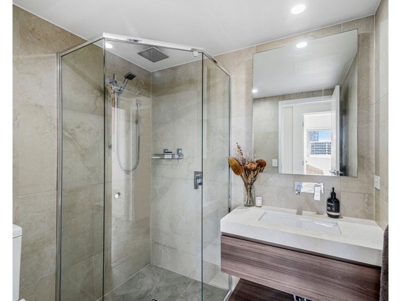 805/30 Brighton Parade, Southport QLD 4215