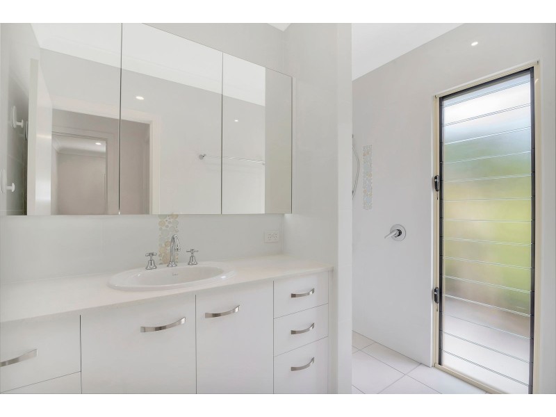 429 Bonogin Street, Bonogin QLD 4213