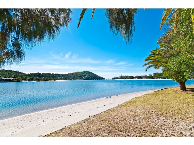 4/6 Mawarra Street, Palm Beach QLD 4221