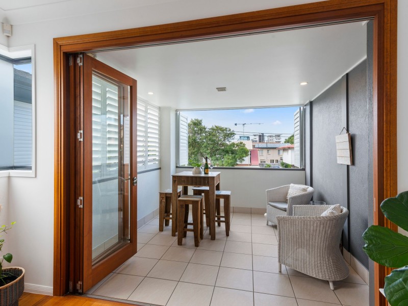 2/438 Cypress Terrace, Palm Beach QLD 4221