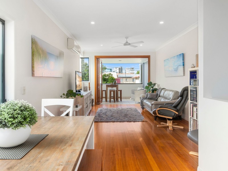 2/438 Cypress Terrace, Palm Beach QLD 4221