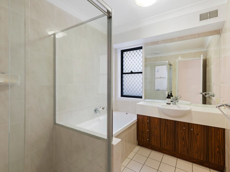 2/438 Cypress Terrace, Palm Beach QLD 4221