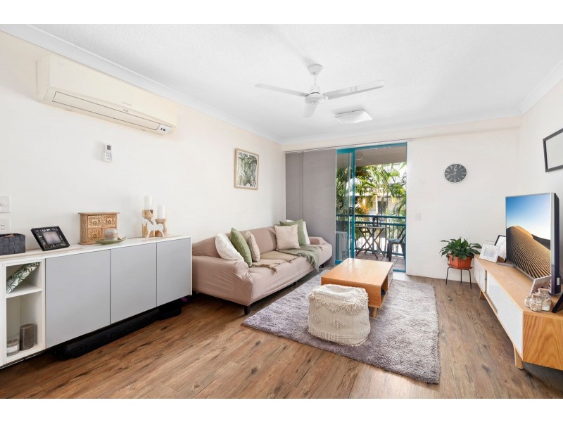 18/22 – 26 Anne Avenue, Broadbeach QLD 4218