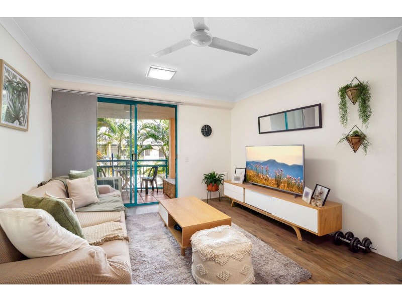 18/22 – 26 Anne Avenue, Broadbeach QLD 4218