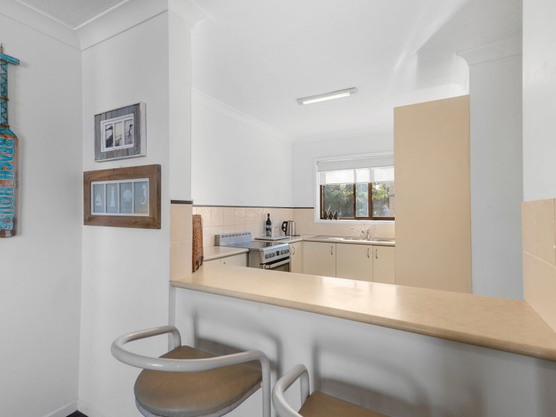 4/2 Nalla Court, Palm Beach QLD 4221