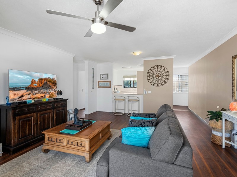 4/2 Nalla Court, Palm Beach QLD 4221