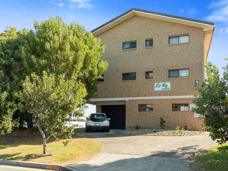 4/2 Nalla Court, Palm Beach QLD 4221
