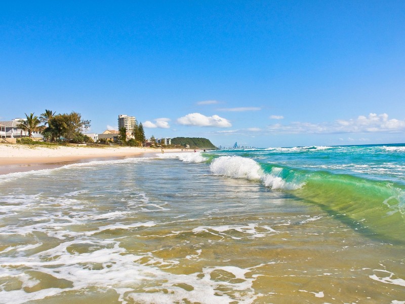 4/2 Nalla Court, Palm Beach QLD 4221