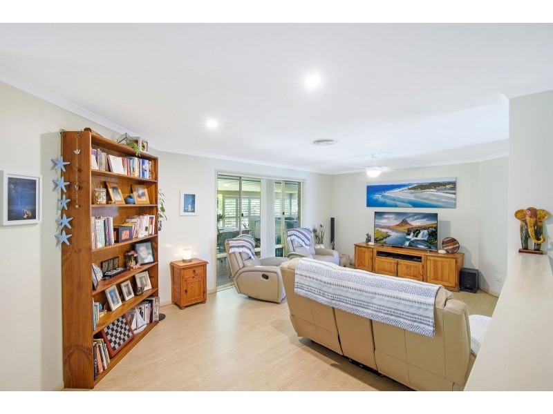 2 Grandis Court, Elanora QLD 4221