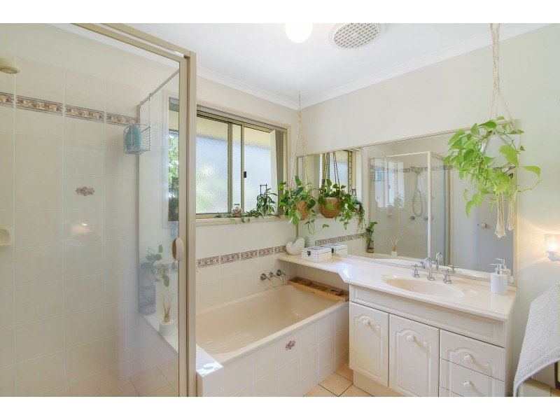 2 Grandis Court, Elanora QLD 4221