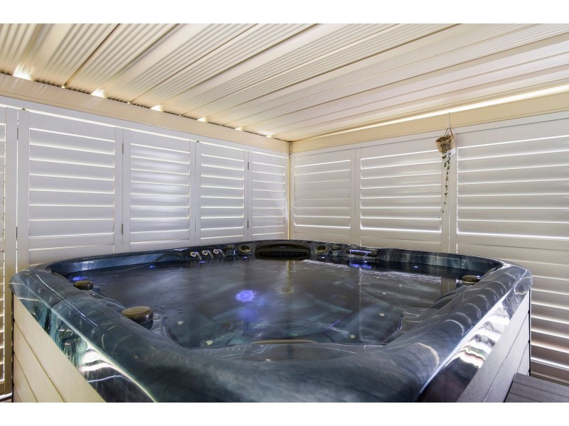 2 Grandis Court, Elanora QLD 4221