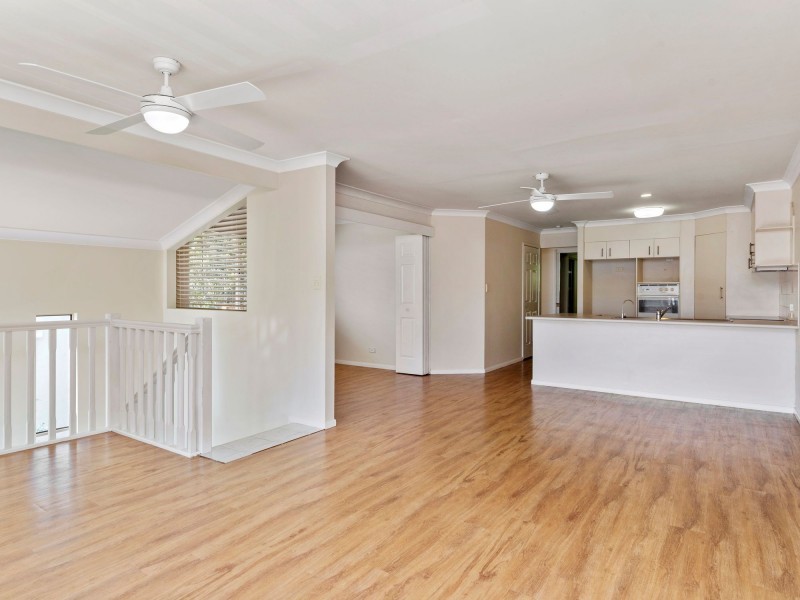 1/16 Carilla Place, Elanora QLD 4221