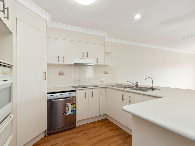 1/16 Carilla Place, Elanora QLD 4221