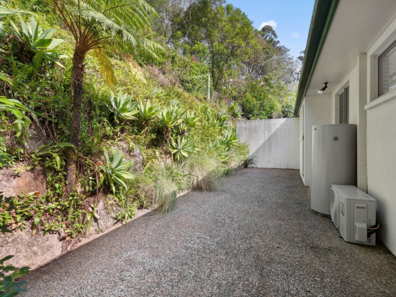 1/16 Carilla Place, Elanora QLD 4221