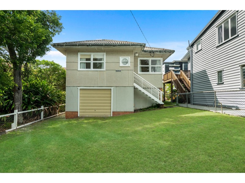 17 Twenty Third Avenue, Palm Beach QLD 4221