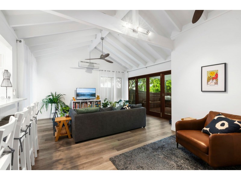 2/125 Townson Avenue, Palm Beach QLD 4221
