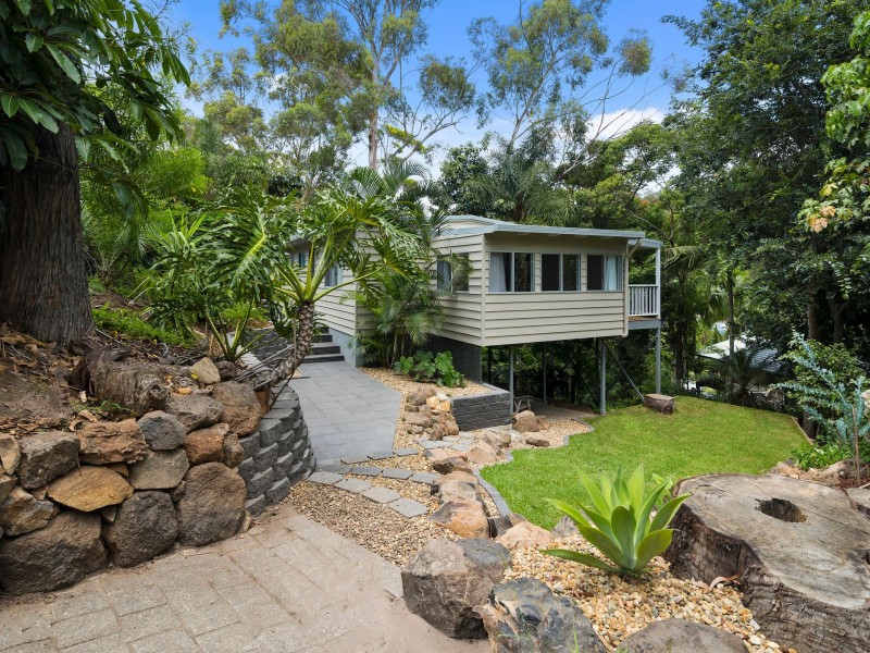 1 Aethalia Street, Currumbin Waters QLD 4223