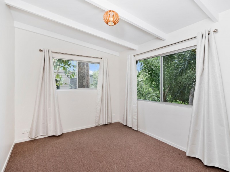 1 Aethalia Street, Currumbin Waters QLD 4223