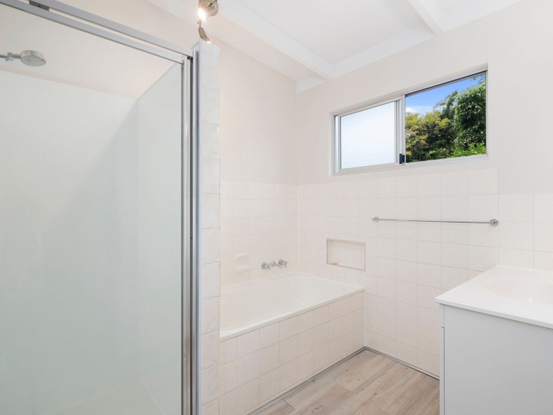 1 Aethalia Street, Currumbin Waters QLD 4223