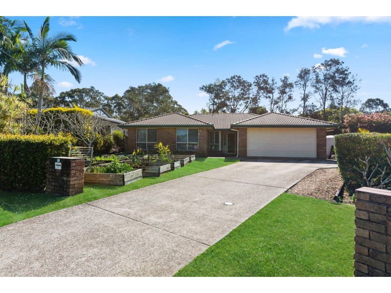 4 Grandis Court, Elanora QLD 4221