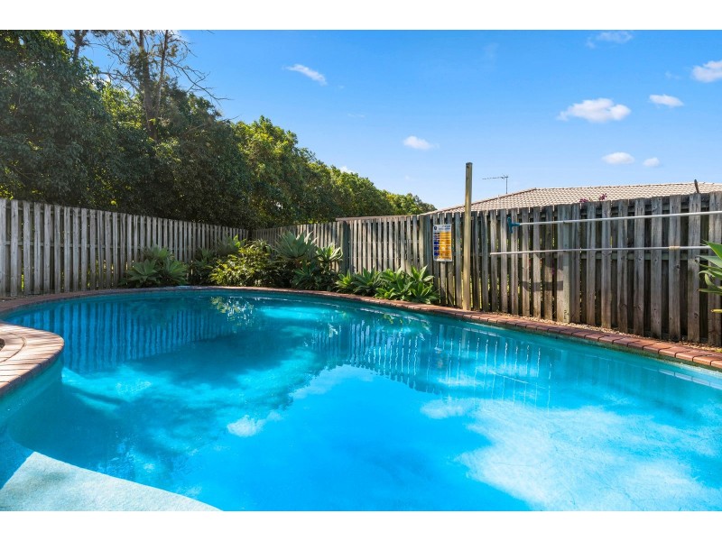 4 Grandis Court, Elanora QLD 4221