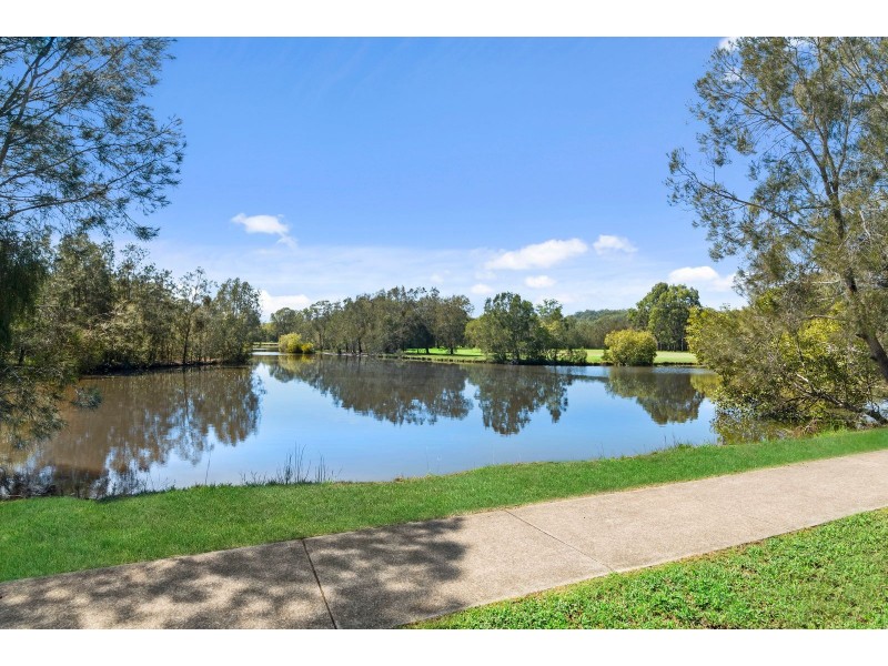 4 Grandis Court, Elanora QLD 4221