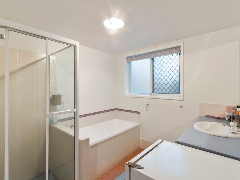 16/15 Simpsons Road, Elanora QLD 4221