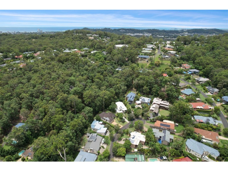 8 Acmena Court, Elanora QLD 4221