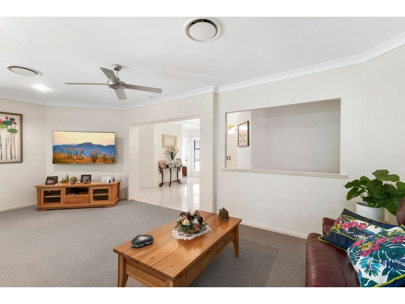 8 Acmena Court, Elanora QLD 4221