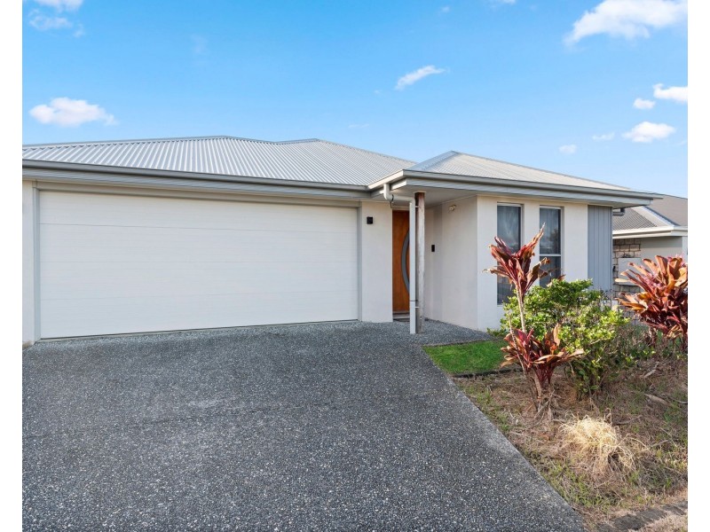 5 Woodrose Circuit, Pimpama QLD 4209