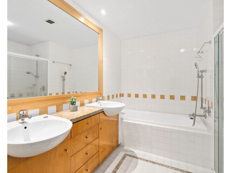 4108 Archer Hill Drive, Benowa QLD 4217